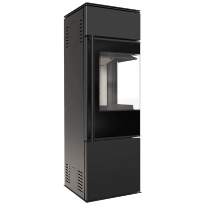 Zwarte, moderne Kratki Ren P houtkachel met glazen deur en ventilatieopeningen aan de zijkant.