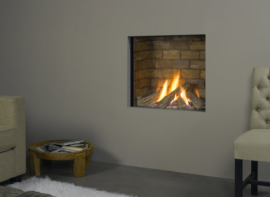 Trimline Fires 73H Front ingebouwde haard in woonkamer met brandend vuur