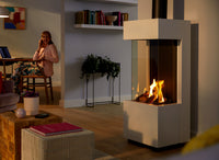 Trimline Fires White Quartz in woonkamer met brandend vuur