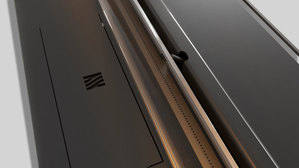 Detailopname van de Balstil FF 700 met metalen bovenkant, ventilatiesleuven en een langwerpige opening.