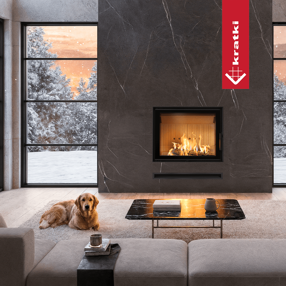 Kratki Lucy 12 kW in moderne woonkamer met brandend haardvuur