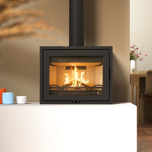 Wanders WAN-2068 Black Edition Low in moderne woonkamer, met brandend vuur