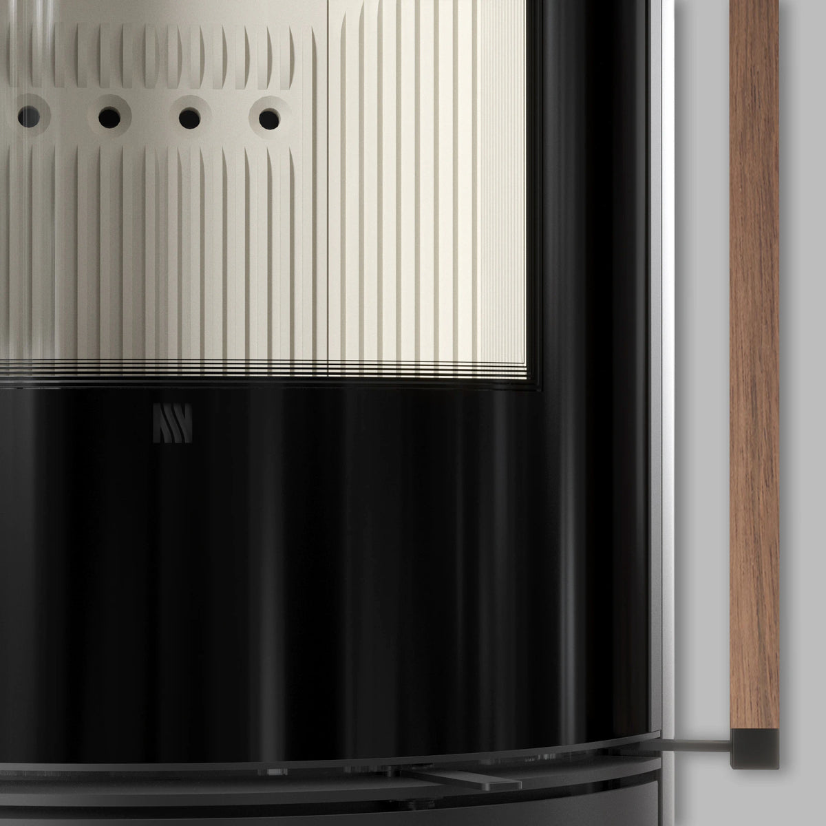 Close-up van de zwarte Balstil Targa met geribbeld glas en houten zijafwerking