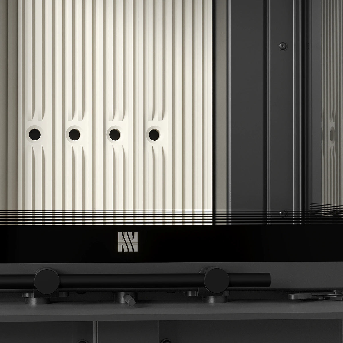 Detail van Balstil Milano 500/500 met witte ribben, zwart bedieningspaneel en handgreep