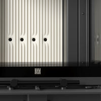 Detail van Balstil Milano 500/500 met witte ribben, zwart bedieningspaneel en handgreep