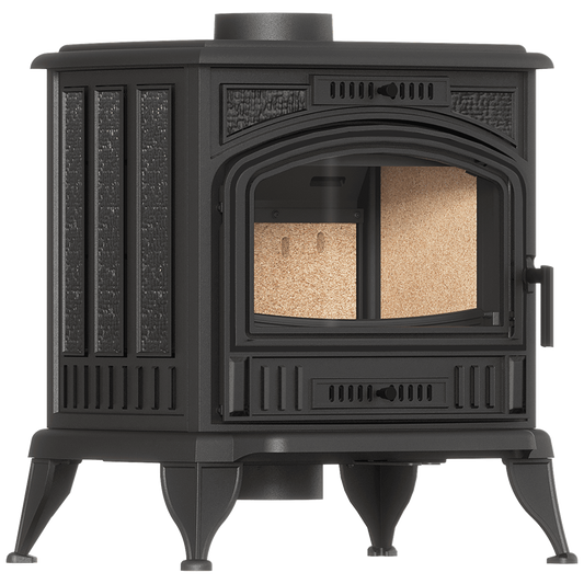 Kratki K6 Eco houtkachel met open deur, zwart, op neutrale achtergrond