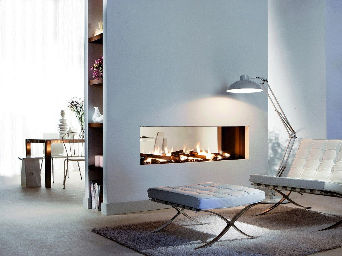 Element4 Tenore 140 in moderne woonkamer met ingebouwde haard en vlammen