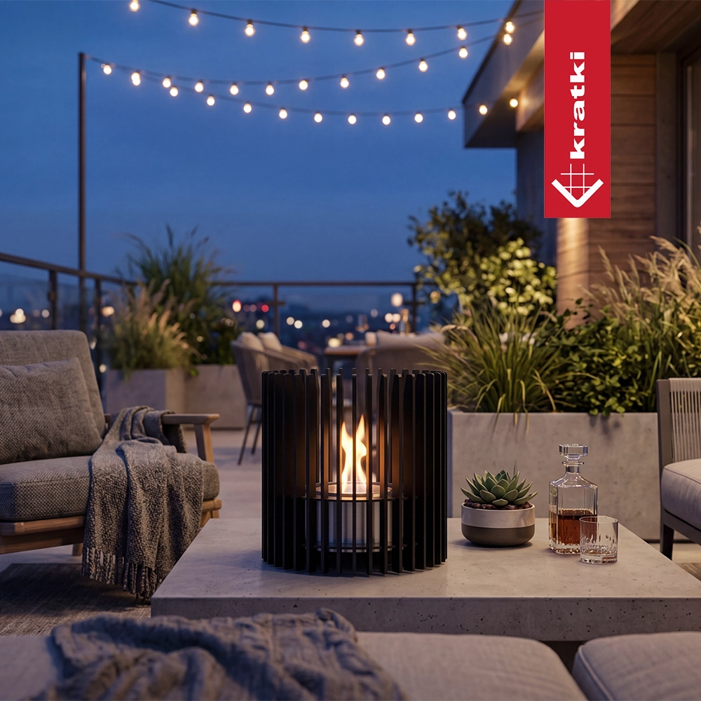 Kratki Ribo buitenhaard op een dakterras met sfeerverlichting