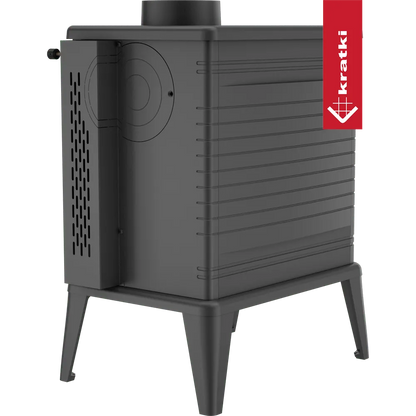 Zwarte Kratki K10 houtkachel met vier poten en een strak, modern ontwerp.