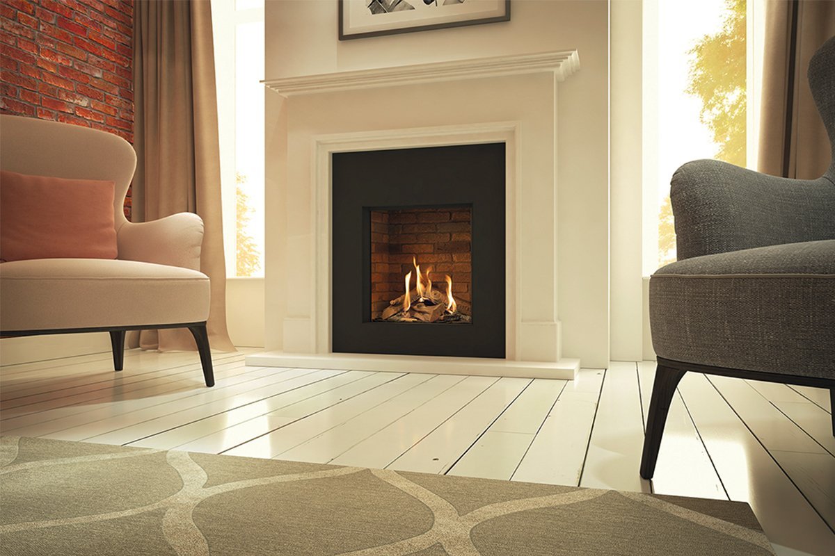 DRU Global 55XT CF in witte woonkamer met brandend haardvuur