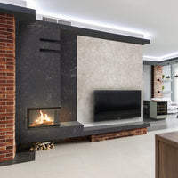 Kratki MBM in moderne woonkamer met ingebouwde haard en brandend vuur