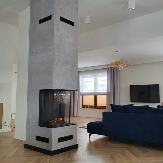 Kratki Leo 76/62 ingebouwd in moderne woonkamer met blauwe bank