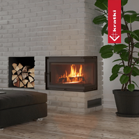 Kratki Simple M in witte woonkamer met brandend haardvuur