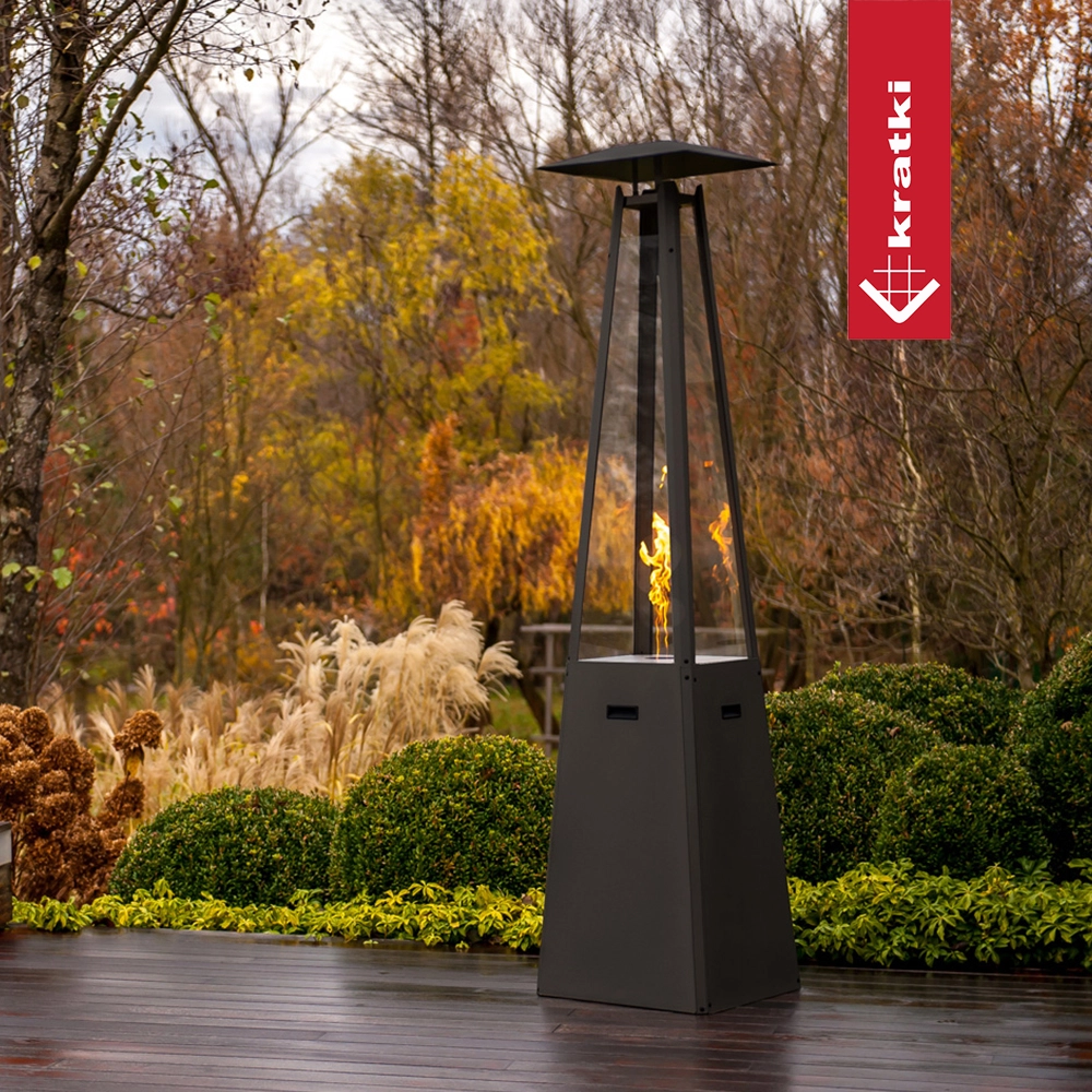 Kratki Umbrella terrasheater in een tuin met brandende vlam