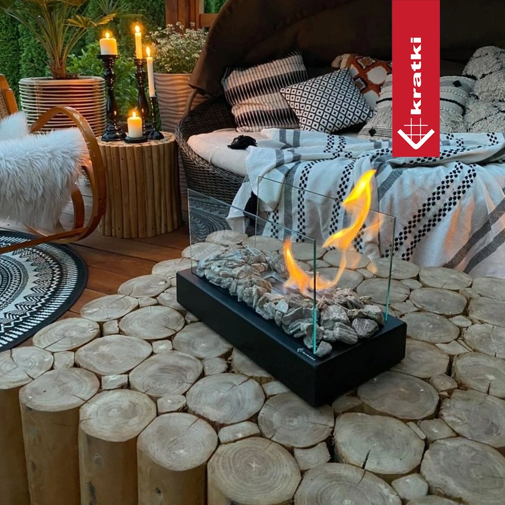Kratki Galina TÜV tafelhaard met vlammen op houten boomstamtafel