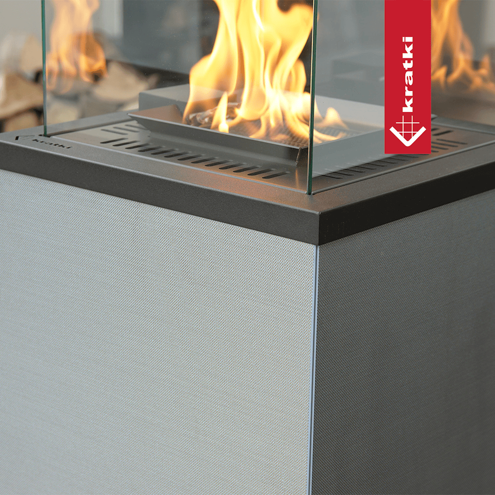 Kratki Patio vuurhaard met glas en brandende vlammen