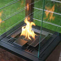 Close-up van brandende Kratki Patio met glazen panelen