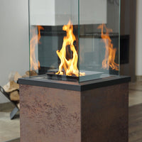 Kratki Patio Mini met brandende vlammen in een moderne woonkamer