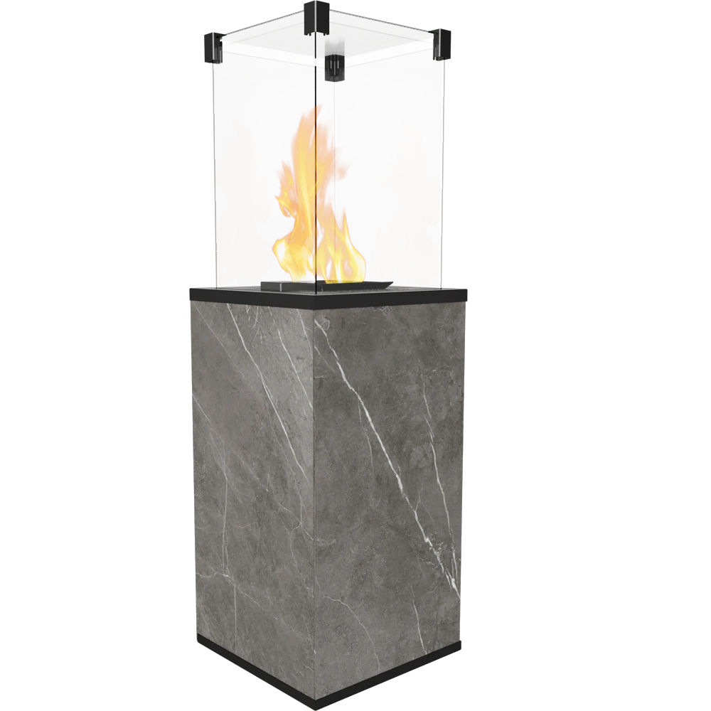 Kratki Patio Mini terrasvuurtafel met grijze steenafwerking, glazen windscherm en zichtbare vlammen op transparante achtergrond.