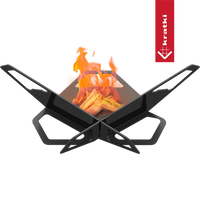 Kratki Pit vuurkorf met brandend hout op groene achtergrond