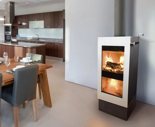 Xeoos Basic Eco Green x5 in moderne keuken met brandend vuur