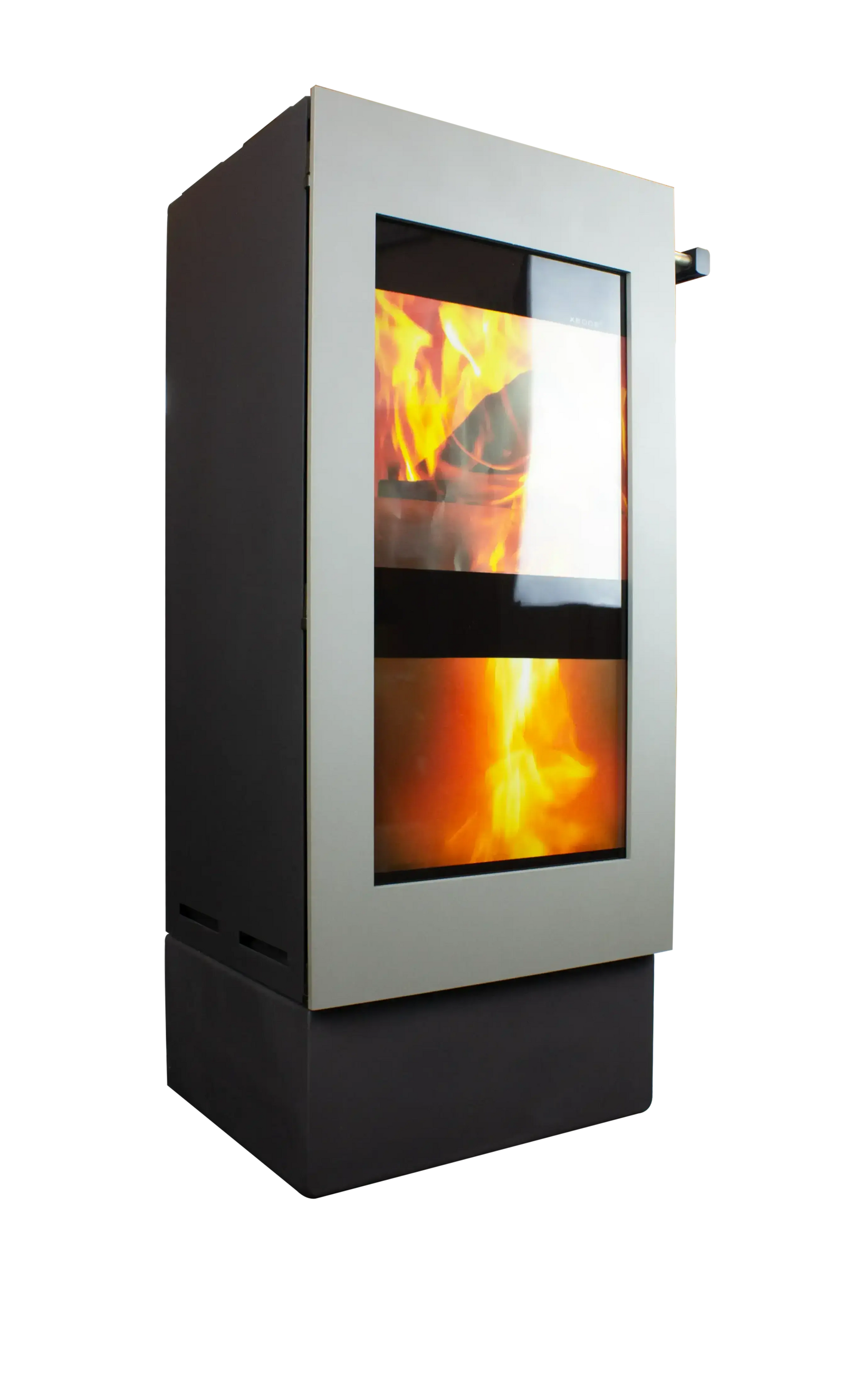 Xeoos Basic Eco Green x8 kachel met vlammen op zwarte achtergrond