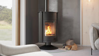HS Flamingo Masterflamme Grande houtkachel in moderne woonkamer met brandend vuur