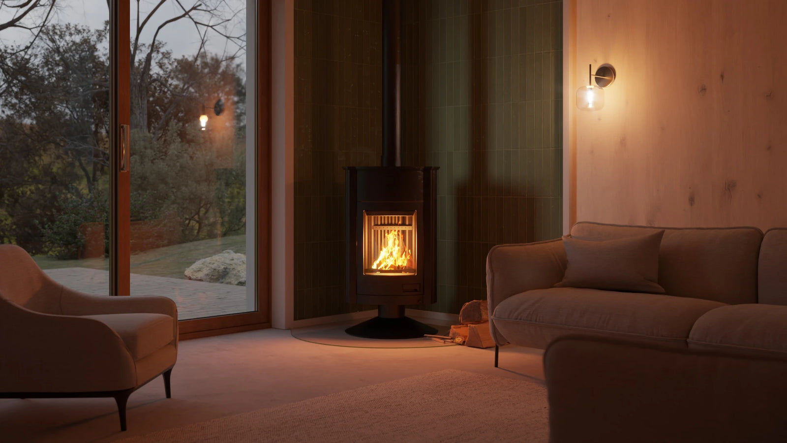 HS Flamingo Masterflamme Grande in moderne woonkamer bij raam, met brandend vuur