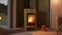 HS Flamingo Masterflamme Grande houtkachel in moderne woonkamer met brandend vuur
