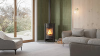 HS Flamingo Masterflamme Medie houtkachel in moderne woonkamer