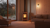 HS Flamingo Masterflamme Medie in een moderne woonkamer met brandend vuur