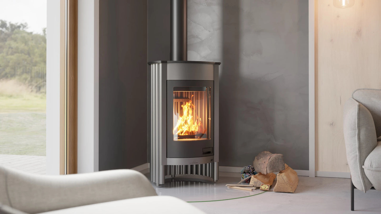 HS Flamingo Masterflamme Medie houtkachel in moderne woonkamer met brandend vuur