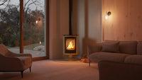 HS Flamingo Masterflamme Piccolo in moderne woonkamer met brandend vuur