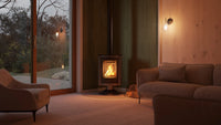 HS Flamingo Masterflamme Piccolo in moderne woonkamer met brandend vuur