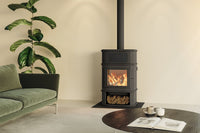 Altech Grande Nobles Complet in woonkamer met brandend vuur