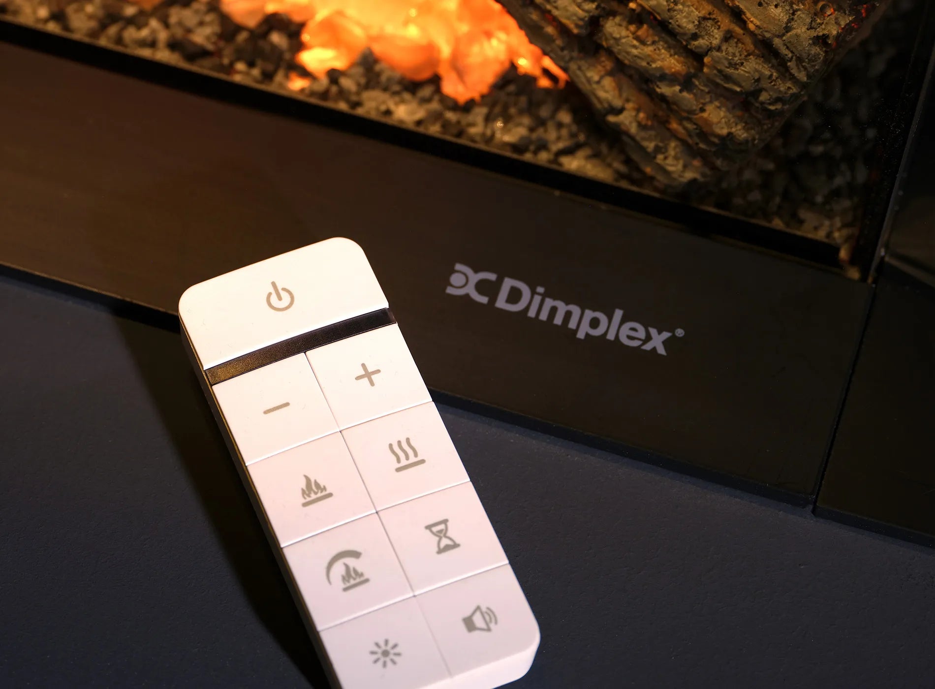 Dimplex Aspire 30 elektrische haard met afstandsbediening en realistisch vlameffect.