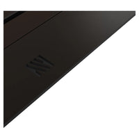 Detail van het zwarte paneel van Balstil Lusso 130/55 met subtiel logo