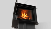 Balstil Milano 480/480 inzethaard met brandend hout en vlammen tegen grijze achtergrond