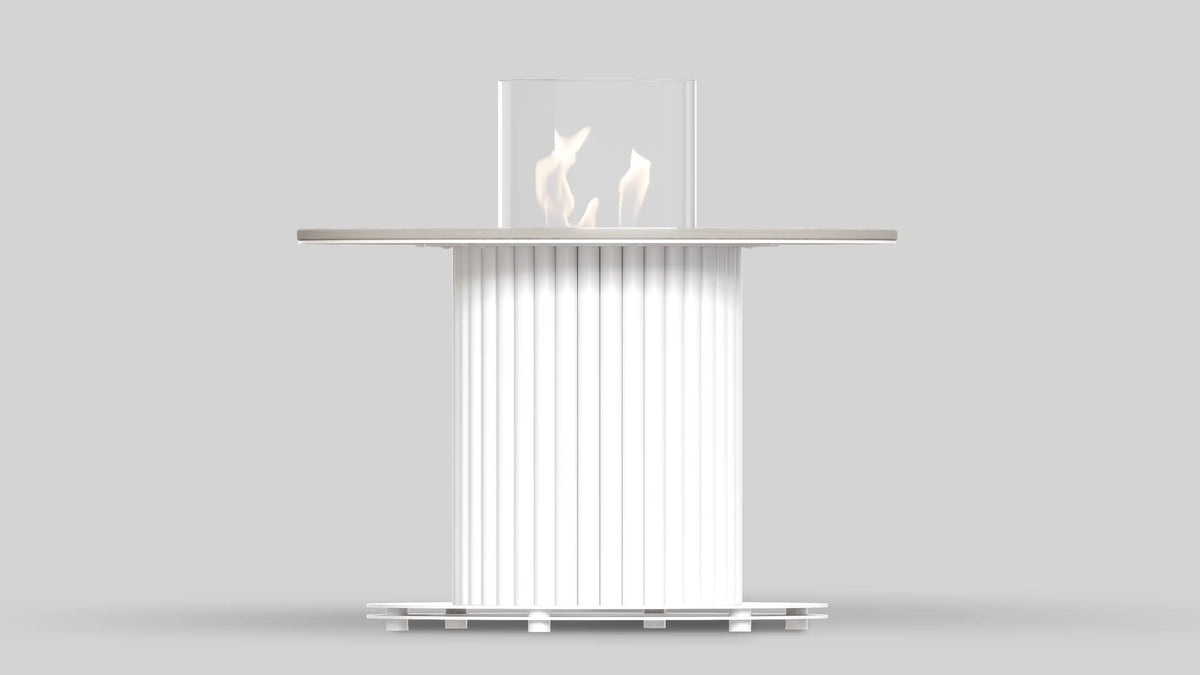Balstil Table Core tafelhaard met verticale ribbels en zichtbare vlam, tegen grijze achtergrond