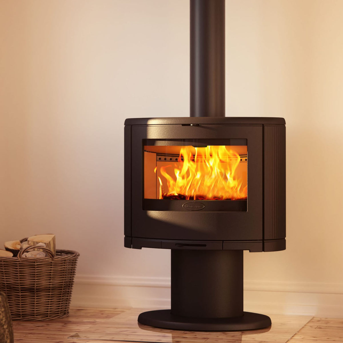Dovre BOW/P vrijstaande houtkachel met brandend vuur in een woonkamer