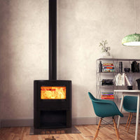 Dovre BOW/WB houtkachel met brandend vuur in een modern interieur
