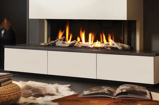 DRU Metro 130XT/3 Eco Wave gashaard met brandende vlammen en moderne woonkamerinrichting.