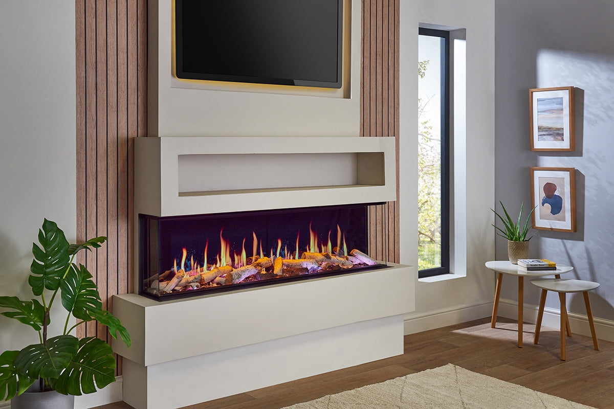 Charlton & Jenrick Luminosa 150 in moderne woonkamer met ingebouwde haard