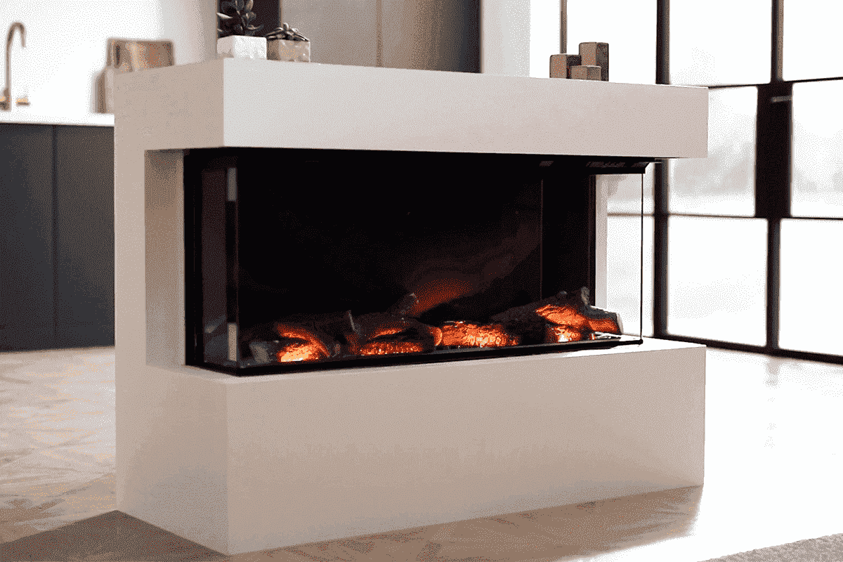 Charlton & Jenrick I-1000e Deep in strakke woonkamer, ingebouwde haard met vlammen