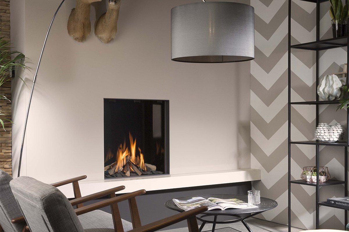 Element4 Cupido 70 CF gashaard in moderne woonkamer met brandend vuur