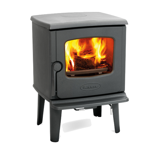 Dovre 325CB houtkachel met brandend vuur en grijze behuizing