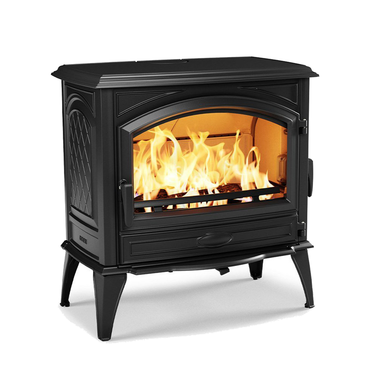 Dovre 760WD houtkachel met brandend vuur op vier poten