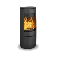 Dovre BOLD 400 zwarte houtkachel met zichtbaar vuur