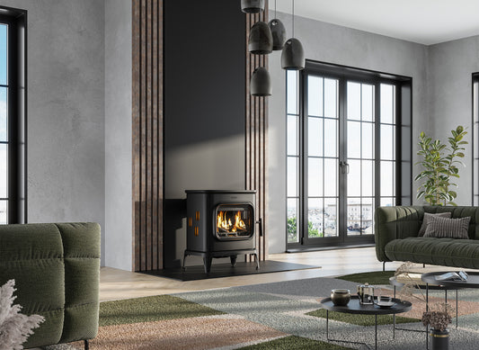 Dovre SAGA 207 houtkachel in moderne woonkamer met brandend vuur