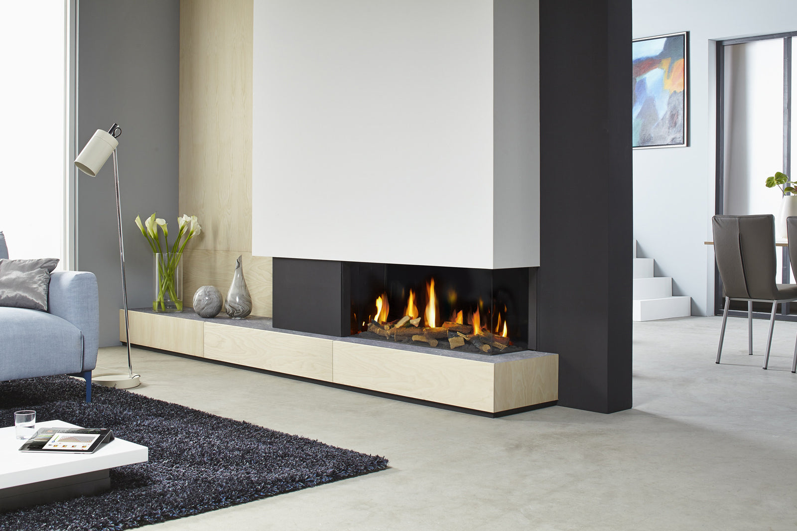 DRU Metro 100XT/2 Eco Wave in moderne woonkamer met ingebouwde haardvlammen